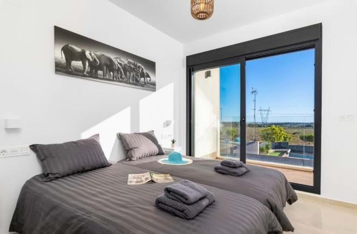 Image No.21-3 Bed Villa for sale