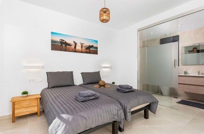 Image No.24-3 Bed Villa for sale