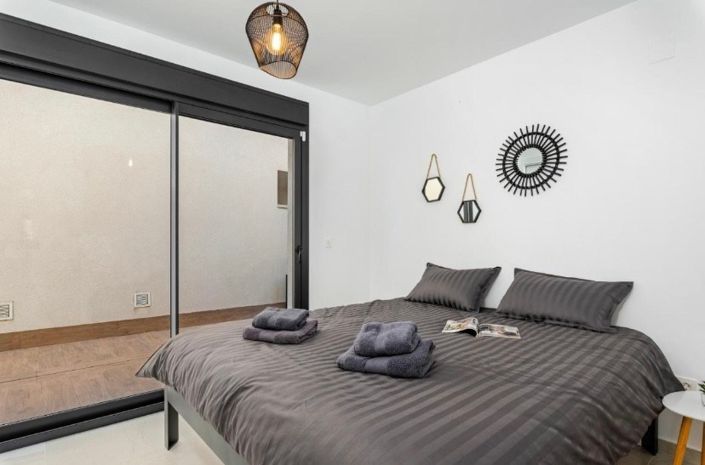 Image No.25-3 Bed Villa for sale