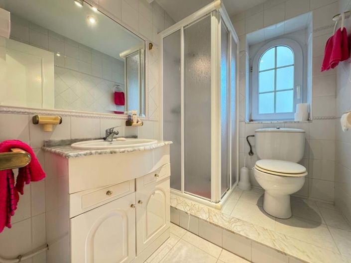 Image No.15-3 Bed Apartment for sale