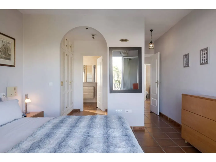 Image No.18-4 Bed Villa for sale