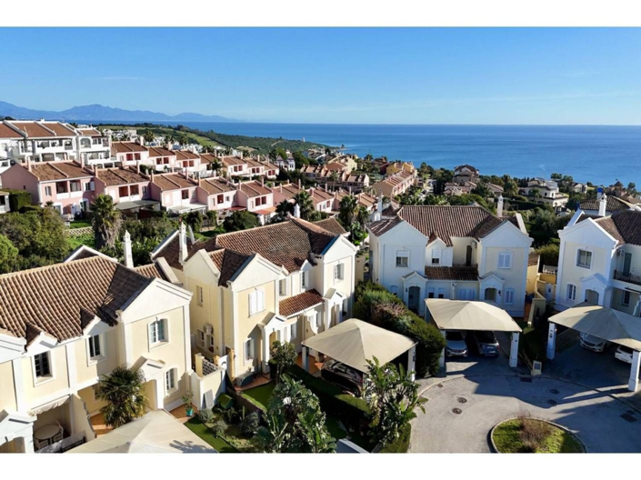 Image No.30-4 Bed Villa for sale