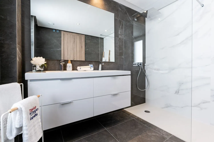 Image No.17-3 Bed Apartment for sale