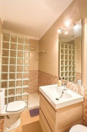 1447-645109-78d1f4f8b6655591b02d22fabb36a692d