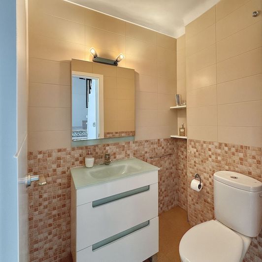 Image No.11-2 Bed Property for sale