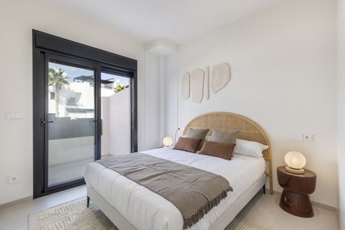 Image No.57-3 Bed Villa for sale