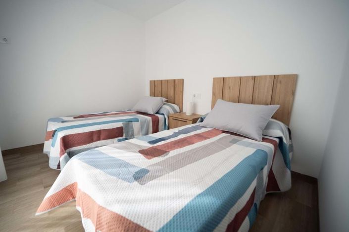 Image No.16-2 Bed Townhouse for sale