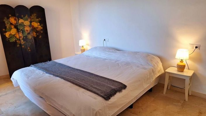 Image No.20-2 Bed Apartment for sale