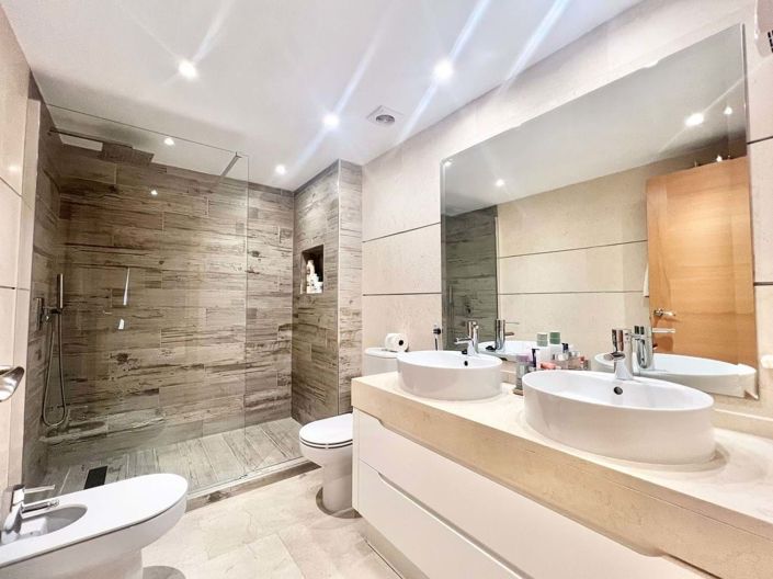 Image No.17-2 Bed Apartment for sale