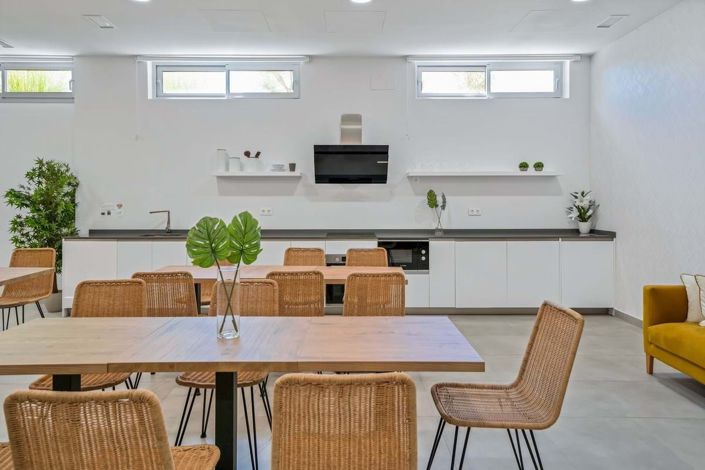 Image No.40-2 Bed Apartment for sale