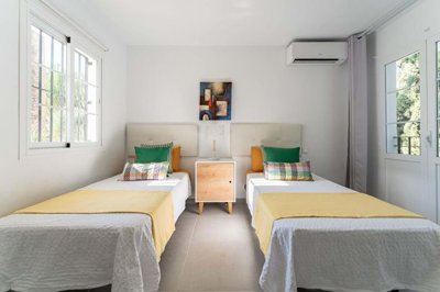 1447-645514-78d1f4f8b6655591b02d22fabb36a692d