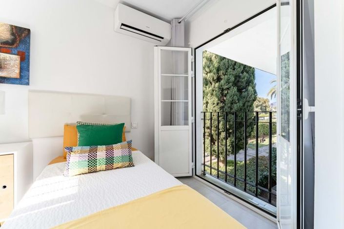 Image No.20-2 Bed Townhouse for sale