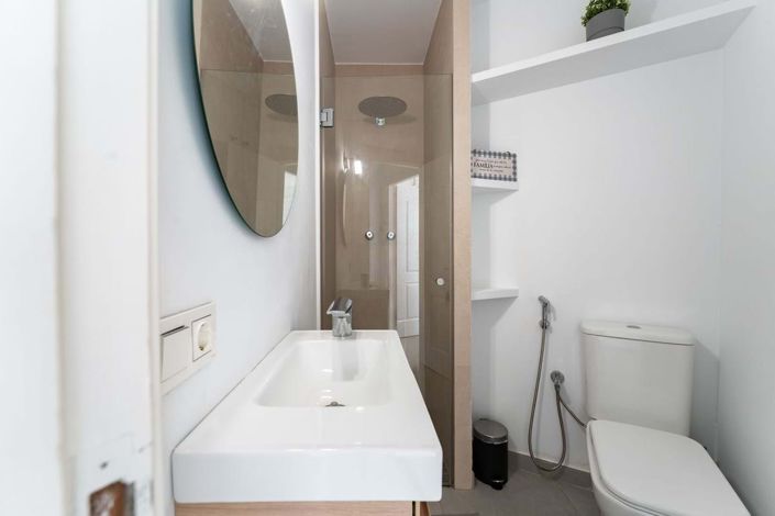 Image No.21-2 Bed Townhouse for sale