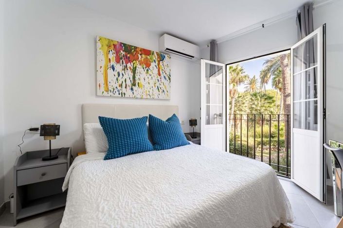 Image No.23-2 Bed Townhouse for sale