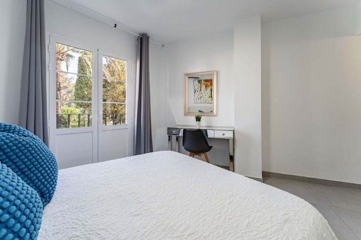 Image No.24-2 Bed Townhouse for sale