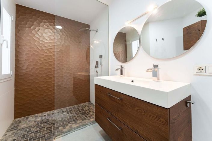 Image No.29-2 Bed Townhouse for sale