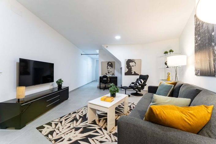 Image No.32-2 Bed Townhouse for sale