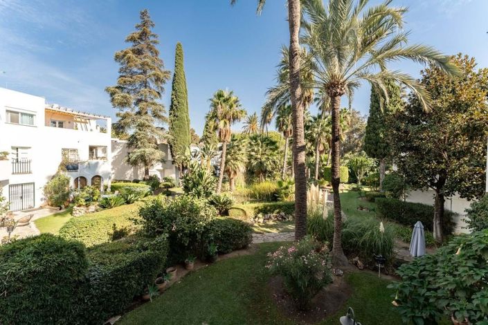 Image No.37-2 Bed Townhouse for sale