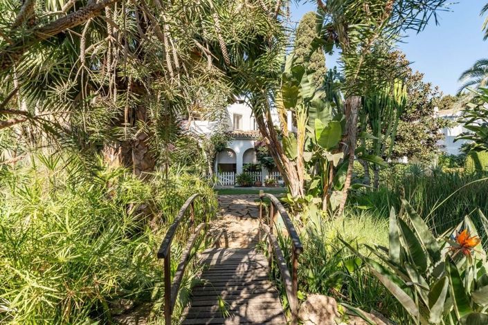 Image No.41-2 Bed Townhouse for sale