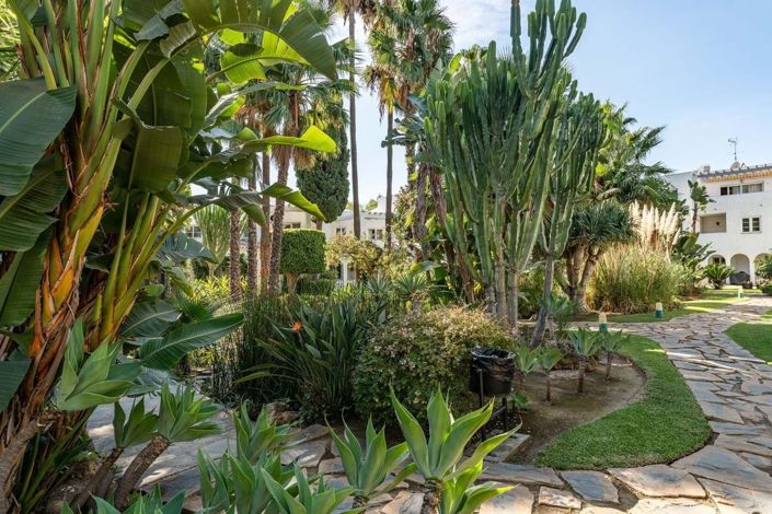 Image No.44-2 Bed Townhouse for sale