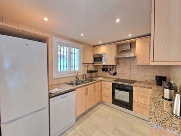 1447-645297-78d1f4f8b6655591b02d22fabb36a692d