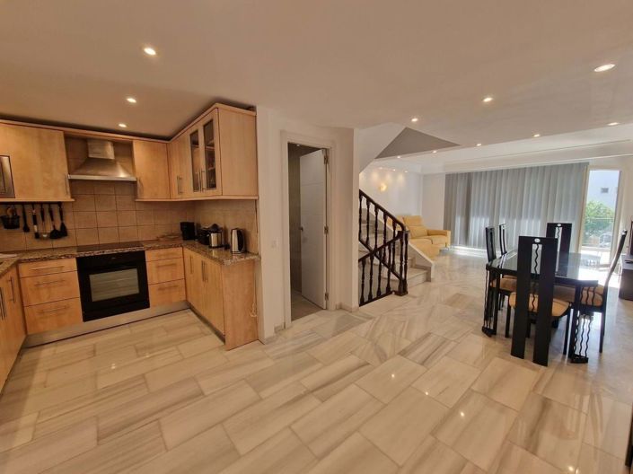 Image No.7-3 Bed Townhouse for sale