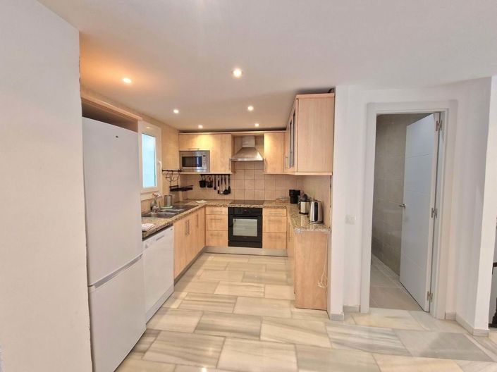 Image No.9-3 Bed Townhouse for sale