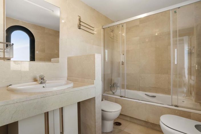 Image No.14-2 Bed Apartment for sale