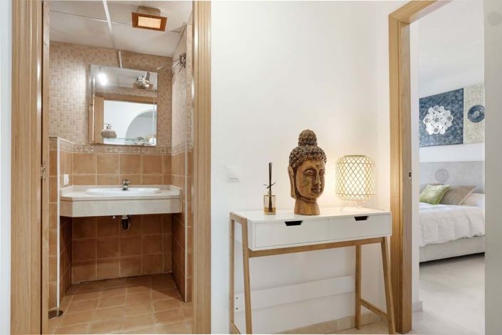 Image No.15-2 Bed Apartment for sale