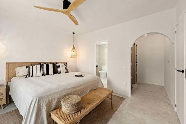 Image No.14-4 Bed Villa for sale