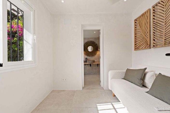 Image No.27-4 Bed Villa for sale