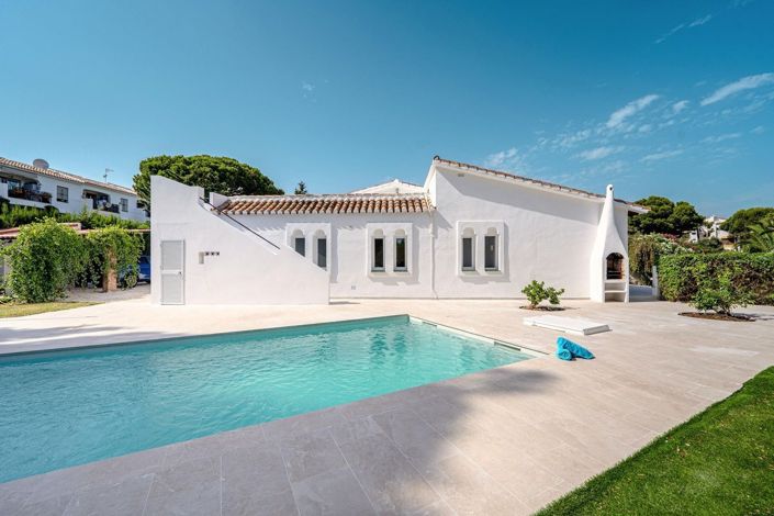 Image No.32-4 Bed Villa for sale