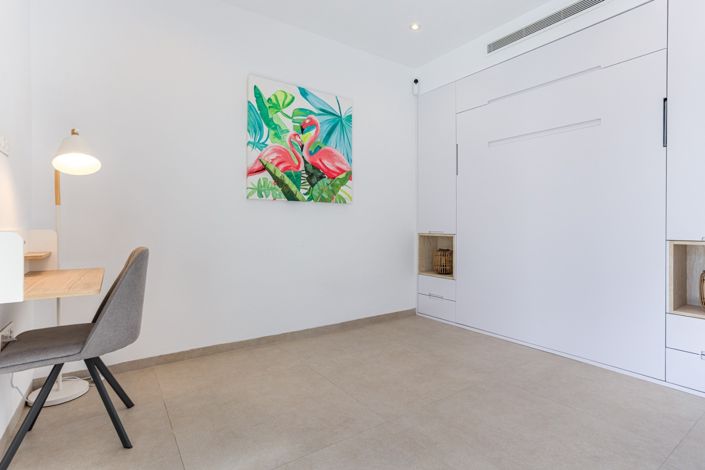 Image No.24-3 Bed Apartment for sale