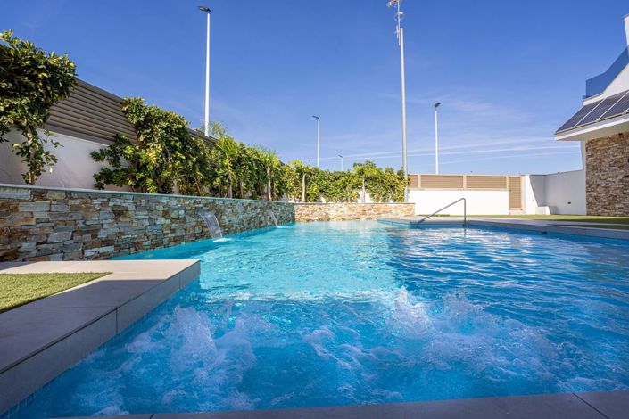 Image No.37-3 Bed Apartment for sale