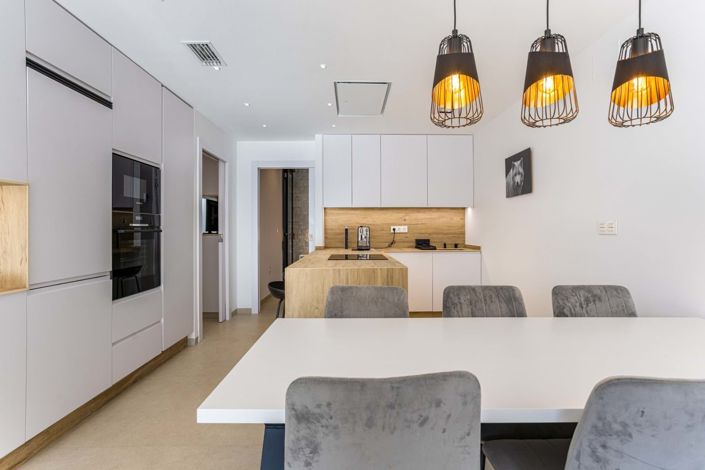 Image No.7-3 Bed Apartment for sale