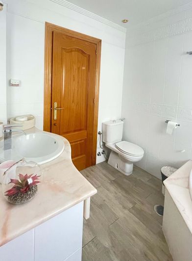 Image No.32-4 Bed Villa for sale