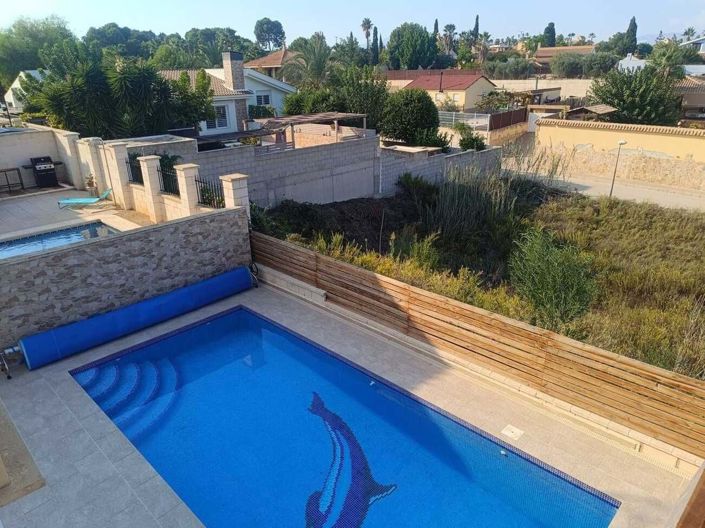 Image No.2-3 Bed Villa for sale