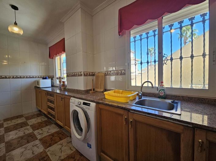 Image No.10-4 Bed Villa for sale