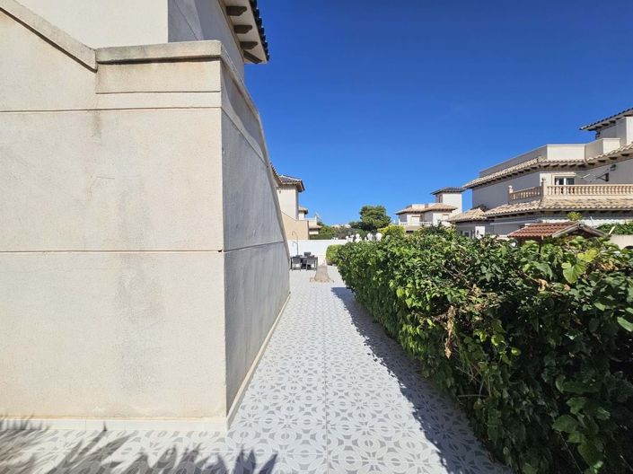 Image No.32-4 Bed Villa for sale