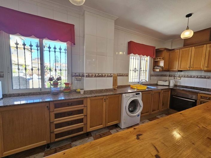 Image No.9-4 Bed Villa for sale