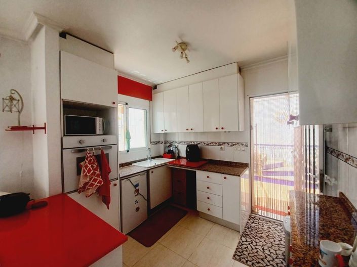 Image No.20-3 Bed Townhouse for sale