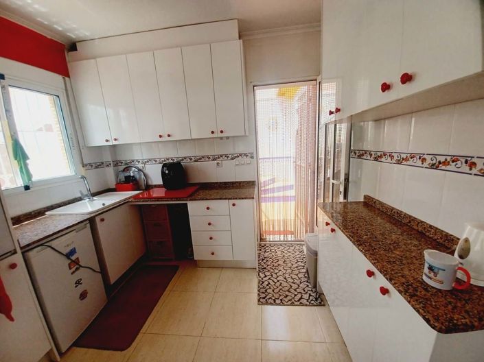 Image No.28-3 Bed Townhouse for sale