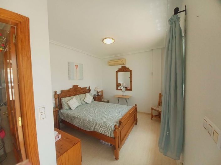 Image No.31-3 Bed Townhouse for sale