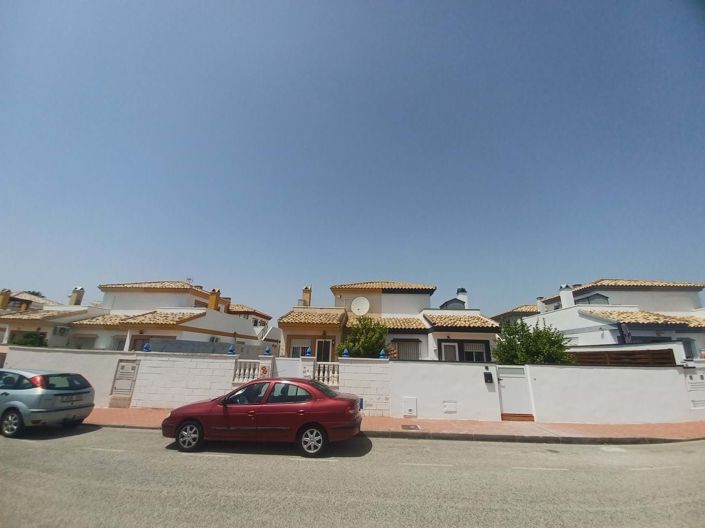 Image No.8-3 Bed Townhouse for sale