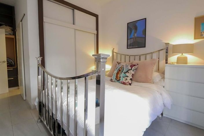 Image No.12-3 Bed Apartment for sale