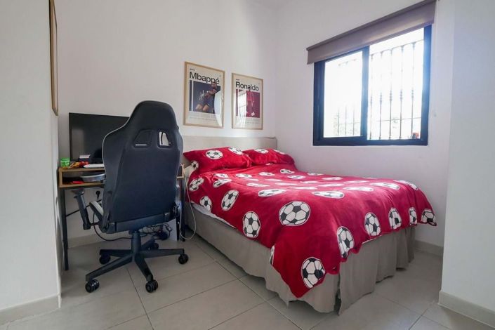 Image No.14-3 Bed Apartment for sale