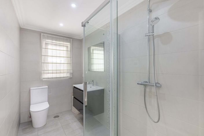 Image No.15-5 Bed Villa for sale