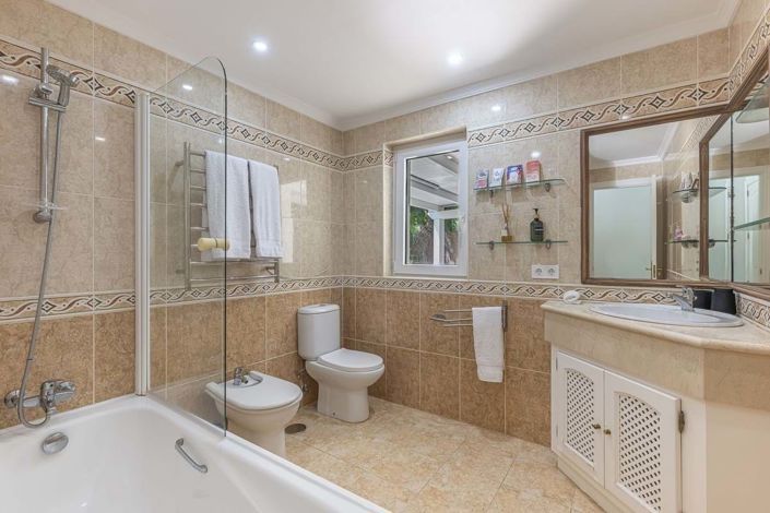 Image No.16-5 Bed Villa for sale