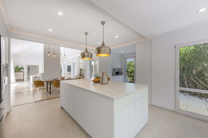 Image No.20-5 Bed Villa for sale