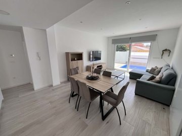 1447-645317-78d1f4f8b6655591b02d22fabb36a692d